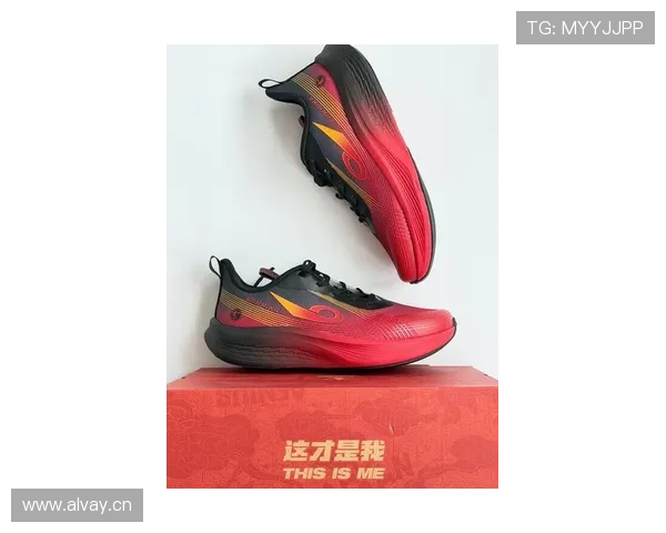 乔丹·汤普森训练完顺手买了辆超跑，这自律和花钱速度真不是普通人能跟的