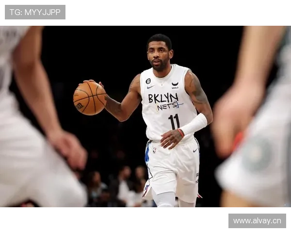 刷到凯里·欧文早餐是龙虾，我的外卖三明治突然怀疑人生