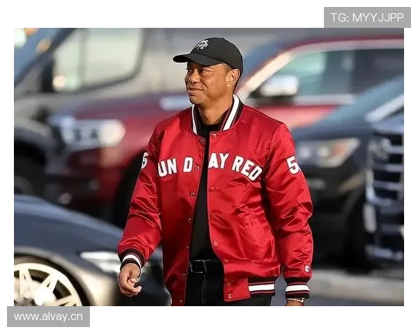 泰格·伍兹家里早餐摆得像五星餐厅，我的外卖袋都羞愧了