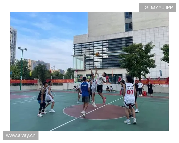 篮球比赛中，暂停时间限制的规则解析与常见应用场景